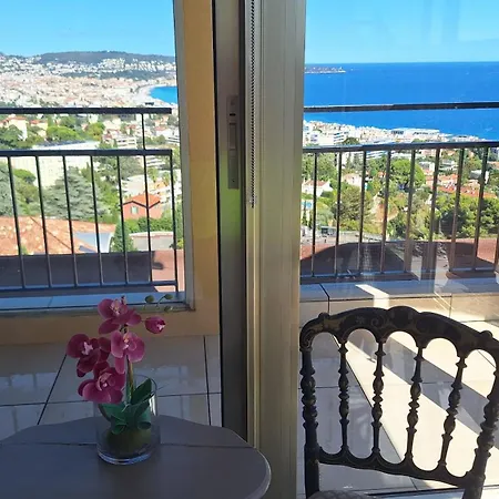 D'hotes Pleine Vue 住宿加早餐酒店 尼斯