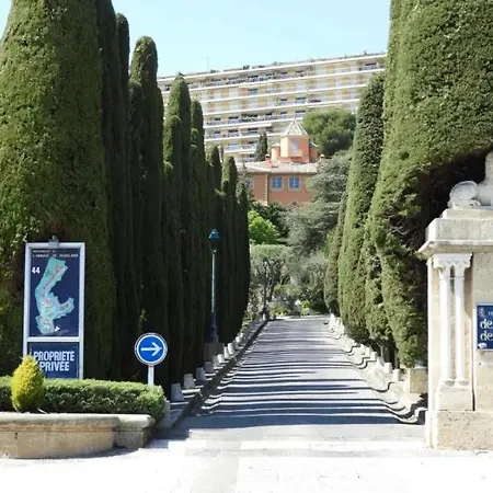 לינה וארוחת בוקר D'hotes Pleine Vue ניס