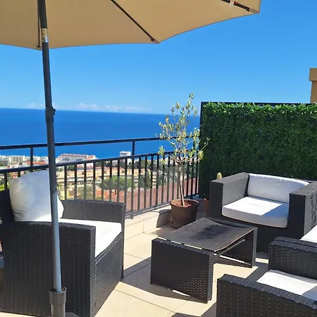 D'hotes Pleine Vue לינה וארוחת בוקר 4*